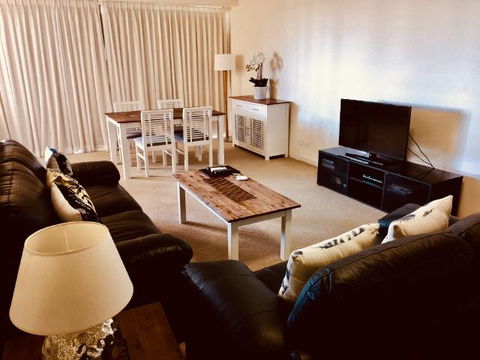 Boathouse Resort (Water Front) - Accommodation Daintree 5