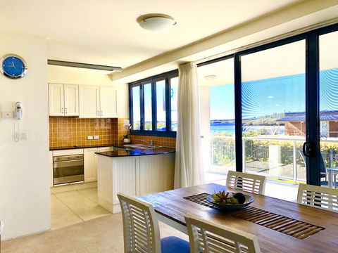 Boathouse Resort (Water Front) - Accommodation Daintree 1