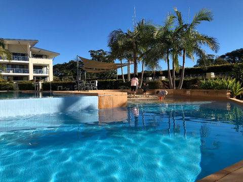 Boathouse Resort (Water Front) - Accommodation Daintree 11