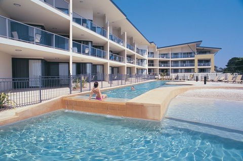 Boathouse Resort (Water Front) - Accommodation Daintree 23