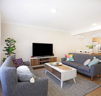 Abode  Culburra - Pet Friendly - 4 Mins to Beach - Accommodation Daintree