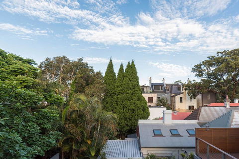 Nobbs Â· Executive 2 Storey Sydney Apartment With Pool - Accommodation Daintree 17