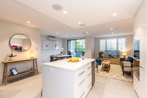 Nobbs Â· Executive 2 Storey Sydney Apartment With Pool - Accommodation Daintree 2