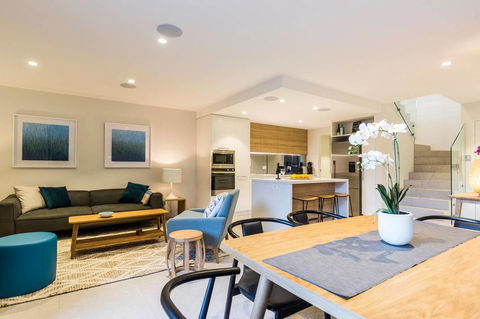 Nobbs Â· Executive 2 Storey Sydney Apartment With Pool - Accommodation Daintree 1