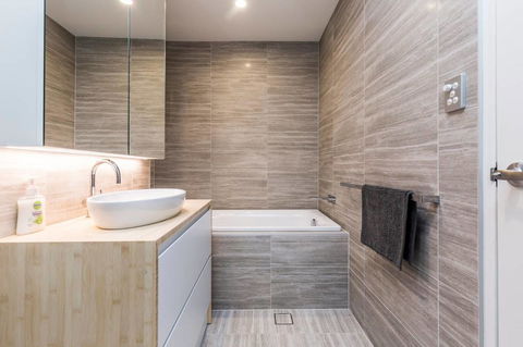Nobbs Â· Executive 2 Storey Sydney Apartment With Pool - Accommodation Daintree 8