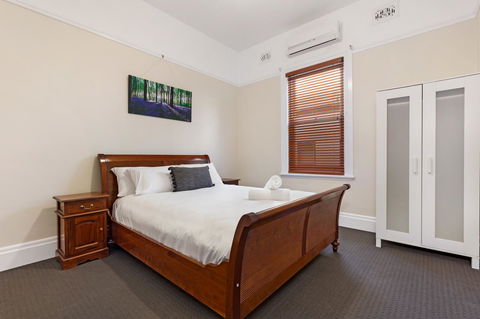 Drummoyne 3 Bedroom Home (62ALE) - Accommodation Daintree 5
