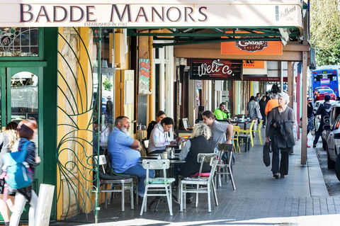 Glebe Self-Contained Modern One-Bedroom Apartments - Accommodation Daintree 1