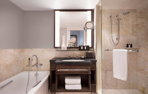 Four Seasons Hotel Sydney - Accommodation Daintree 5