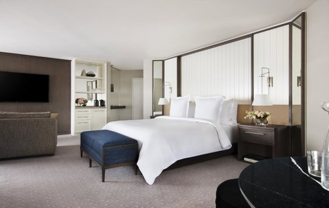 Four Seasons Hotel Sydney - Accommodation Daintree 2