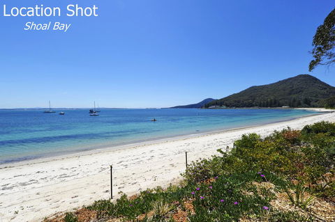 Ronald Avenue 1/65 - Shoal Bay - Accommodation Daintree 10