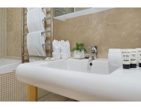 Huge Garden Apartment In The Heart Of Bondi Beach - Accommodation Daintree 22