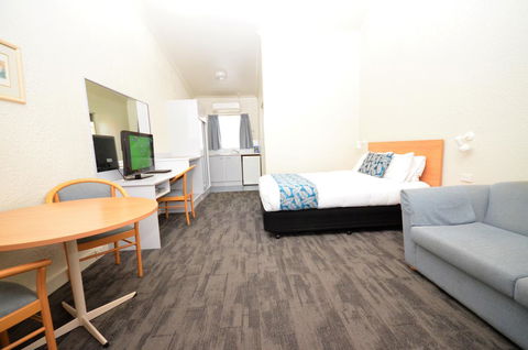 Boulevarde Motor Inn - Accommodation Daintree 0