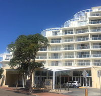 Ettalong Beach Premium Waterview Apartments - Accommodation Daintree