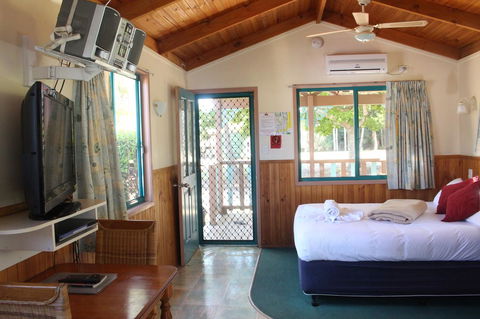 Lani\'s Holiday Island - Accommodation Daintree 9