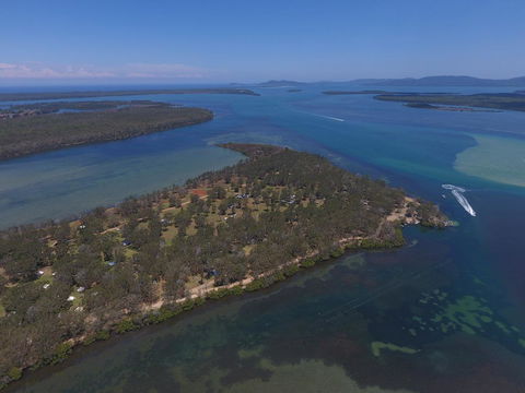 Lani\'s Holiday Island - Accommodation Daintree 0