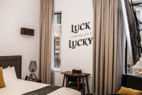 The Lucky Hotel - Accommodation Daintree 1