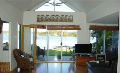 Swan Bay Hideaway - Accommodation Daintree 12