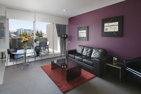 Honeysuckle Executive Apartments - Accommodation Daintree 28