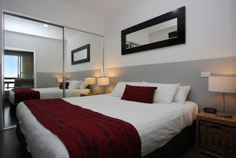 Honeysuckle Executive Apartments - Accommodation Daintree 1