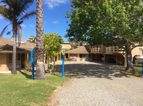 Como Lodge - Accommodation Daintree 1