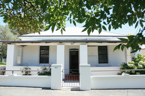 99 Hill Street Apartments - Accommodation Daintree 0