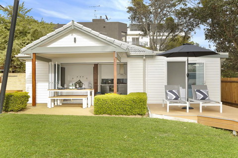 The Beach House North Wollongong - Accommodation Daintree 0