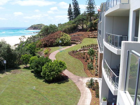 The Beach Cabarita - Accommodation Daintree 40