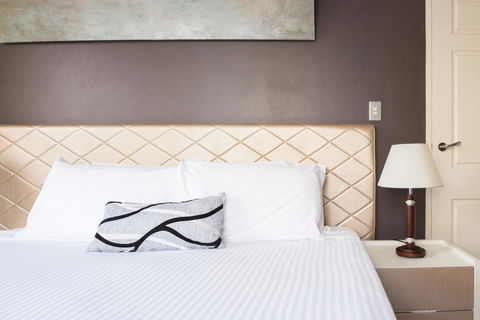 Seasons Harbour Plaza - Accommodation Daintree 10