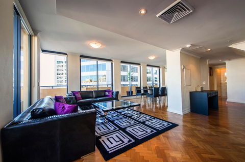 Seasons Harbour Plaza - Accommodation Daintree 26