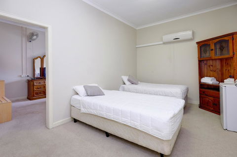 Lakes And Ocean Hotel Forster - Accommodation Daintree 4