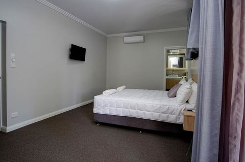 Lakes And Ocean Hotel Forster - Accommodation Daintree 17