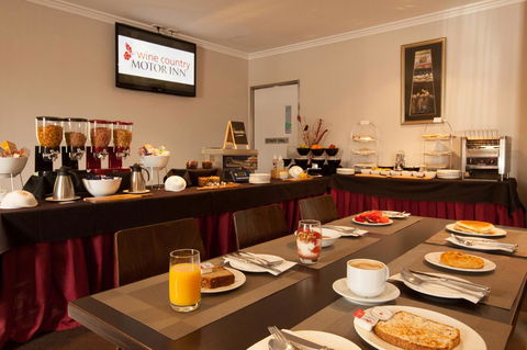 Wine Country Motor Inn - Accommodation Daintree 8