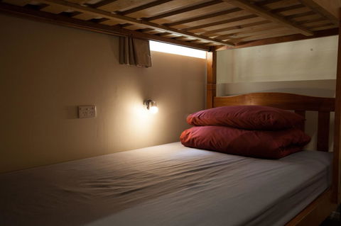 Mad Monkey Broadway - Accommodation Daintree 2
