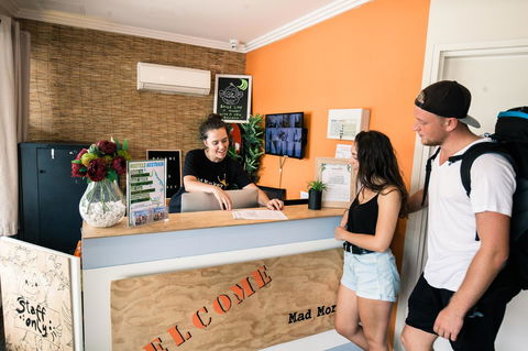 Mad Monkey Broadway - Accommodation Daintree 10