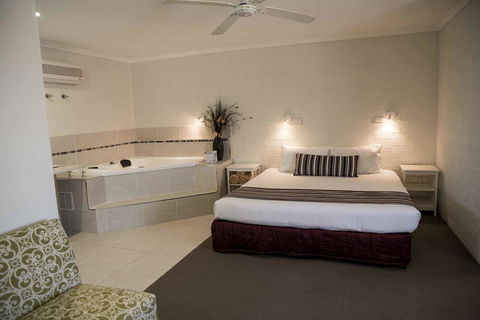 Coastal Bay Motel - Accommodation Daintree 26