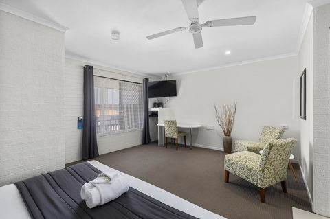 Coastal Bay Motel - Accommodation Daintree 12