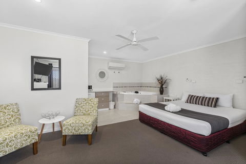 Coastal Bay Motel - Accommodation Daintree 13