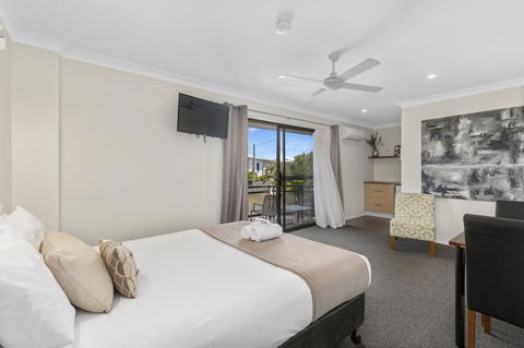 Coastal Bay Motel - Accommodation Daintree 2