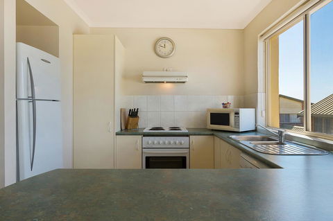 Baywatch Apartments Merimbula - Accommodation Daintree 18