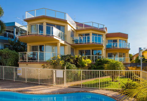 Baywatch Apartments Merimbula - Accommodation Daintree 2
