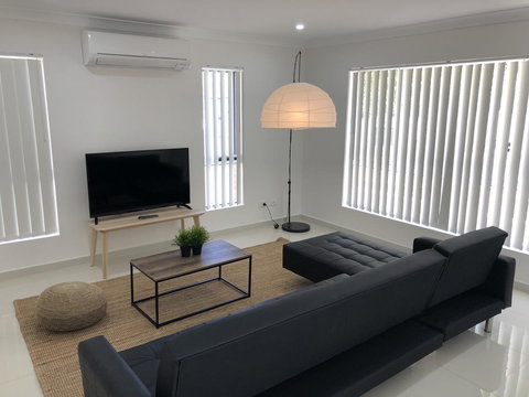 44A Adelaide Street - Accommodation Daintree 5