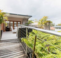 Family surf house 5 min walk to Manly beach - Accommodation Daintree