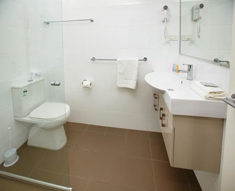 Charlestown Executive Apartments - Accommodation Daintree 28