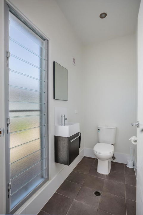 Charlestown Executive Apartments - Accommodation Daintree 1