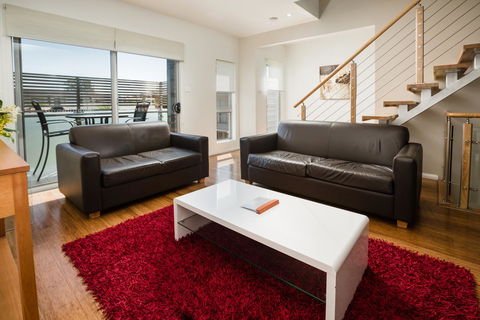 Charlestown Executive Apartments - Accommodation Daintree 3