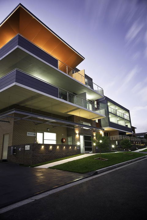 Charlestown Executive Apartments - Accommodation Daintree 8