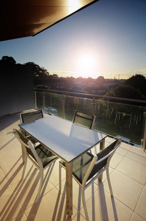 Charlestown Executive Apartments - Accommodation Daintree 9