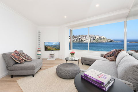 Right On Bondi - Accommodation Daintree 0