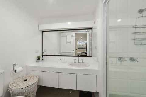 Pacific Towers Beach Resort - Accommodation Daintree 2