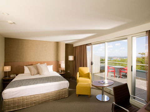 Hotel Urban St Leonards - Accommodation Daintree 7